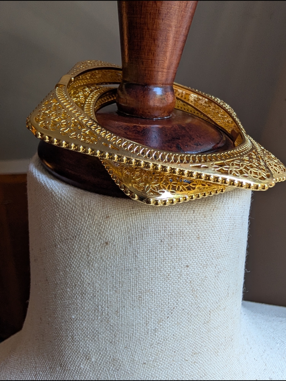 Gold Filigree Bracelet and Ring Size 7.5 - Picture 12 of 14